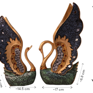 Set of Siksha duck made up of polyresin with scale