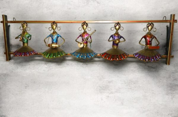 Handcrafted Metal Wall Art – Five Traditional Musicians