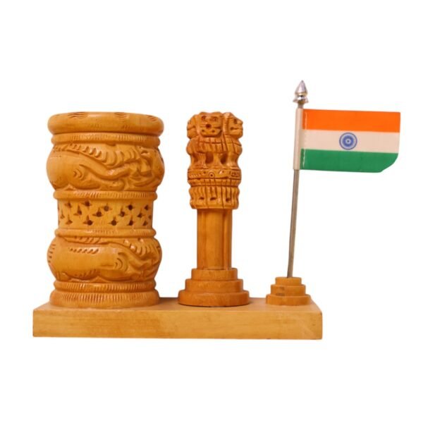 Weeden Pan stand with hunting carving